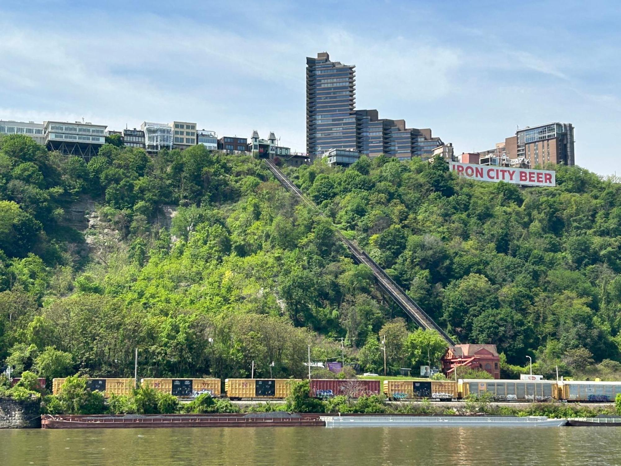 Apartment Sprawling Stadium Views Wonderful Location 24-7 Parking Gym Lounge Pittsburgh