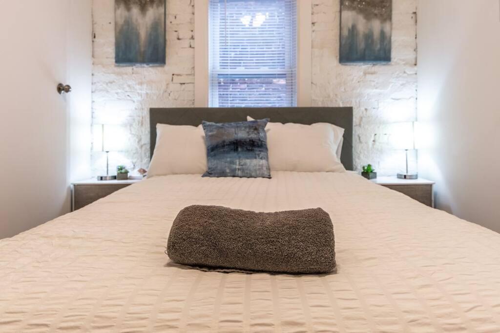 Apartment Carey Chateau - Bright And Cozy 3br *