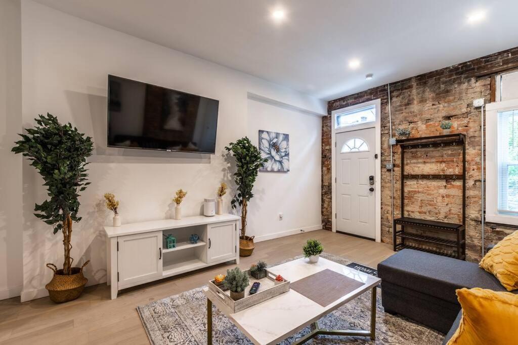 Apartment Carey Chateau - Bright And Cozy 3br *