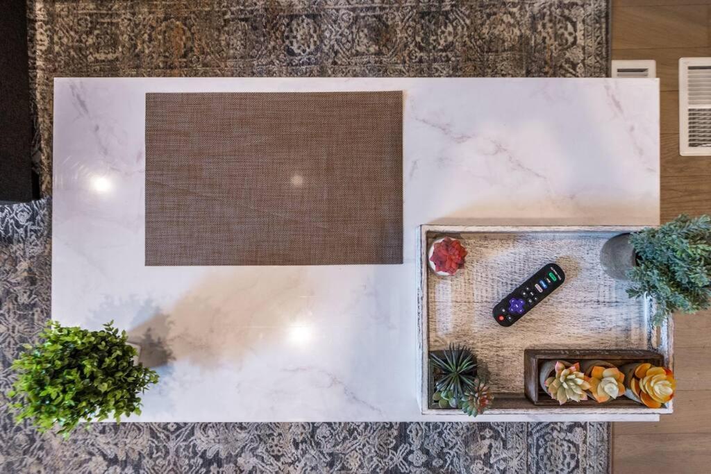 Apartment Carey Chateau - Bright And Cozy 3br Pittsburgh