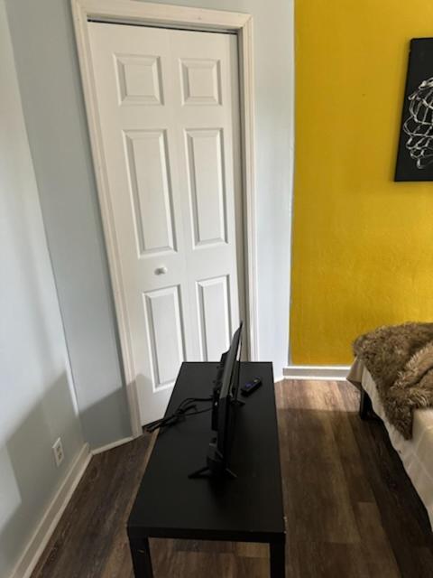 Homestay Downtown North Side Pittsburgh! Close To The Hospitals! *