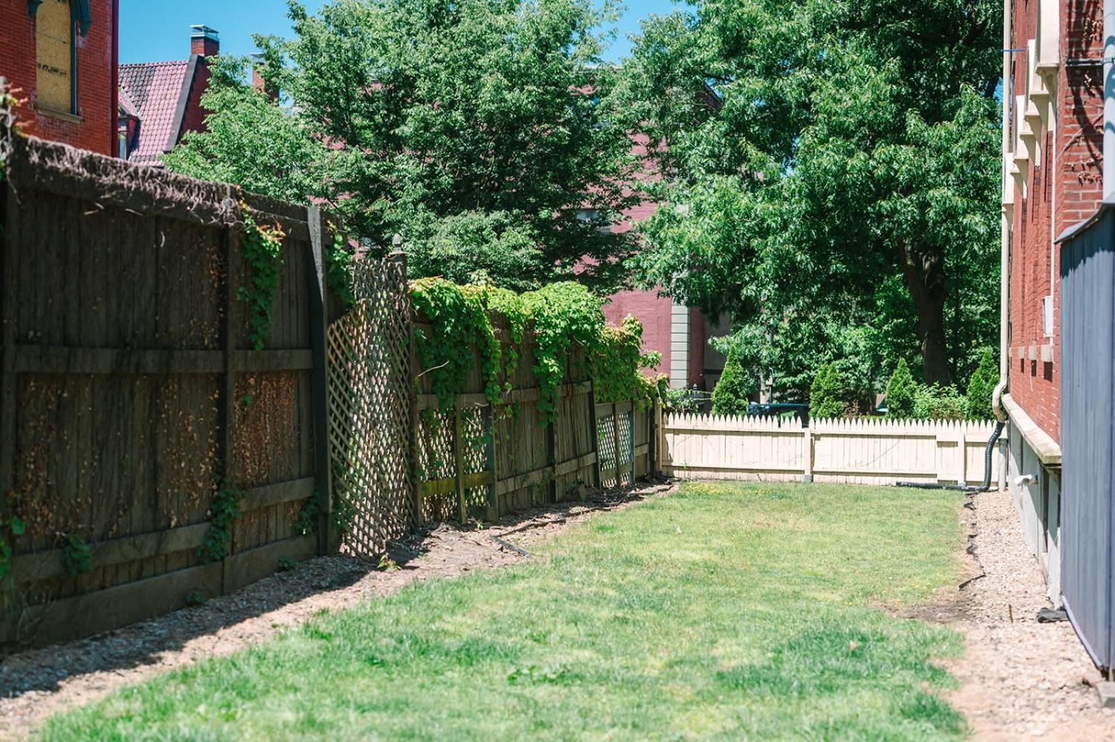 Spectacular Location - Walkable Entertainment Apartment *