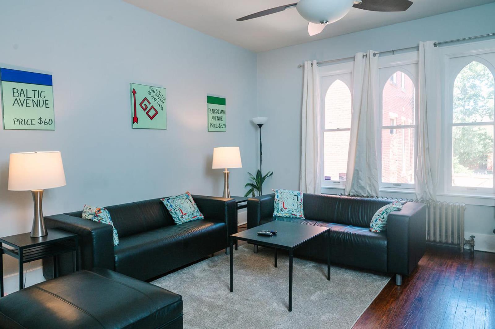 Monopoly - Prime-location - Walkable - Sleeps 6