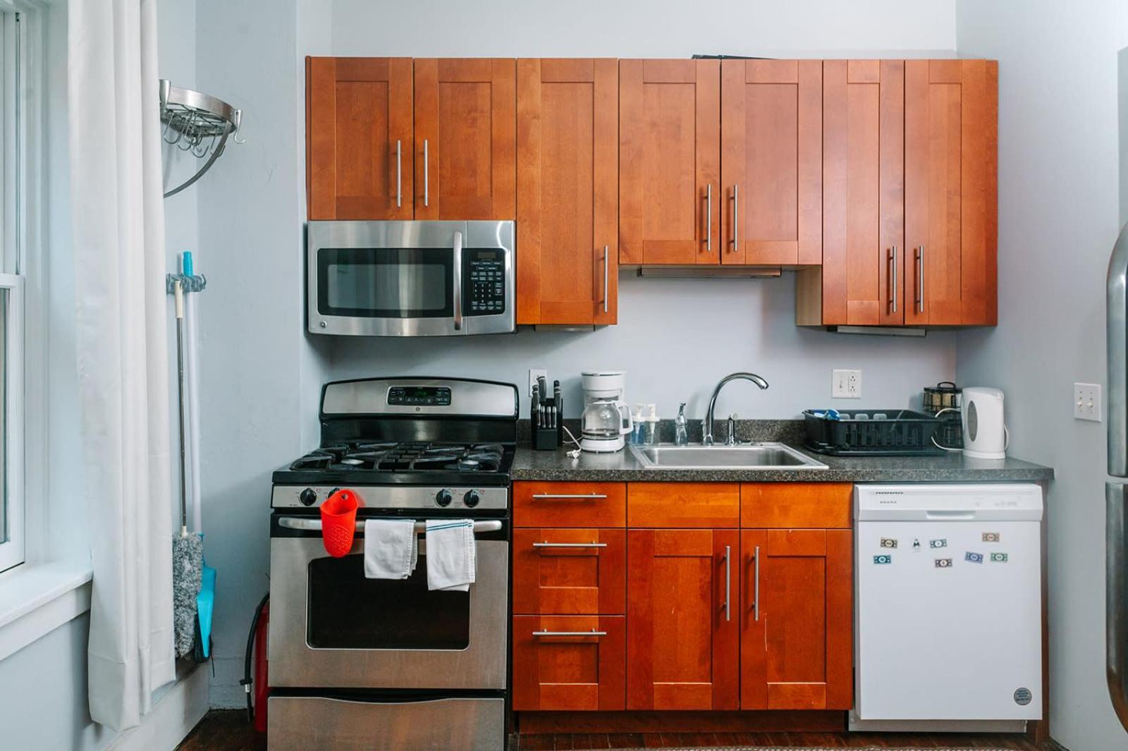 Apartment Monopoly - Prime-location - Walkable - Sleeps 6