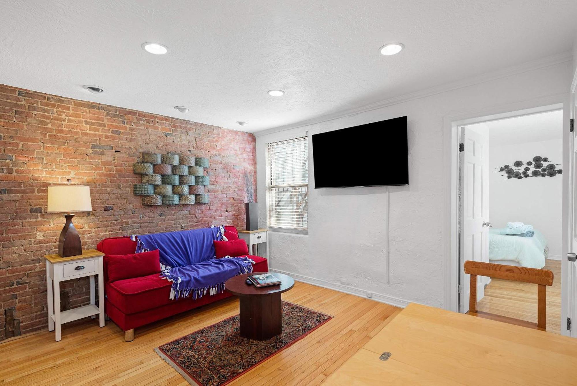 Apartment Panoramic Views On Your Front Porch
