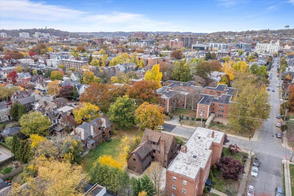 The Walnut - The Secluded Pittsburgh