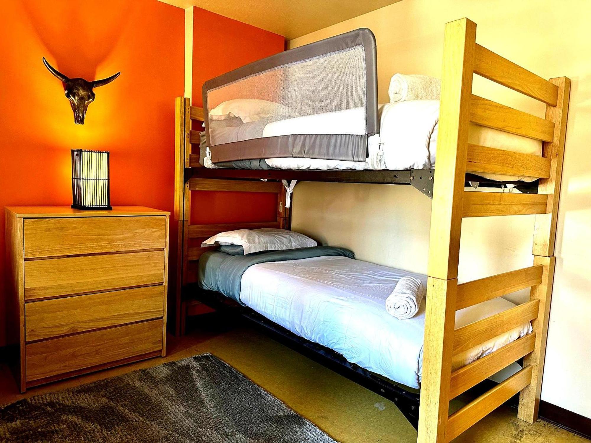 Stay Pittsburgh Albergue *