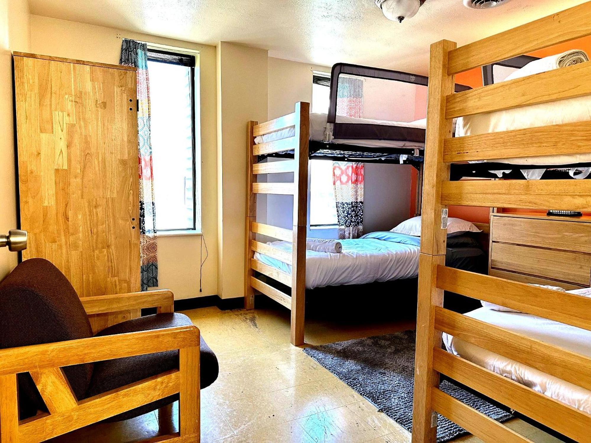 Albergue Stay Pittsburgh Pittsburgh