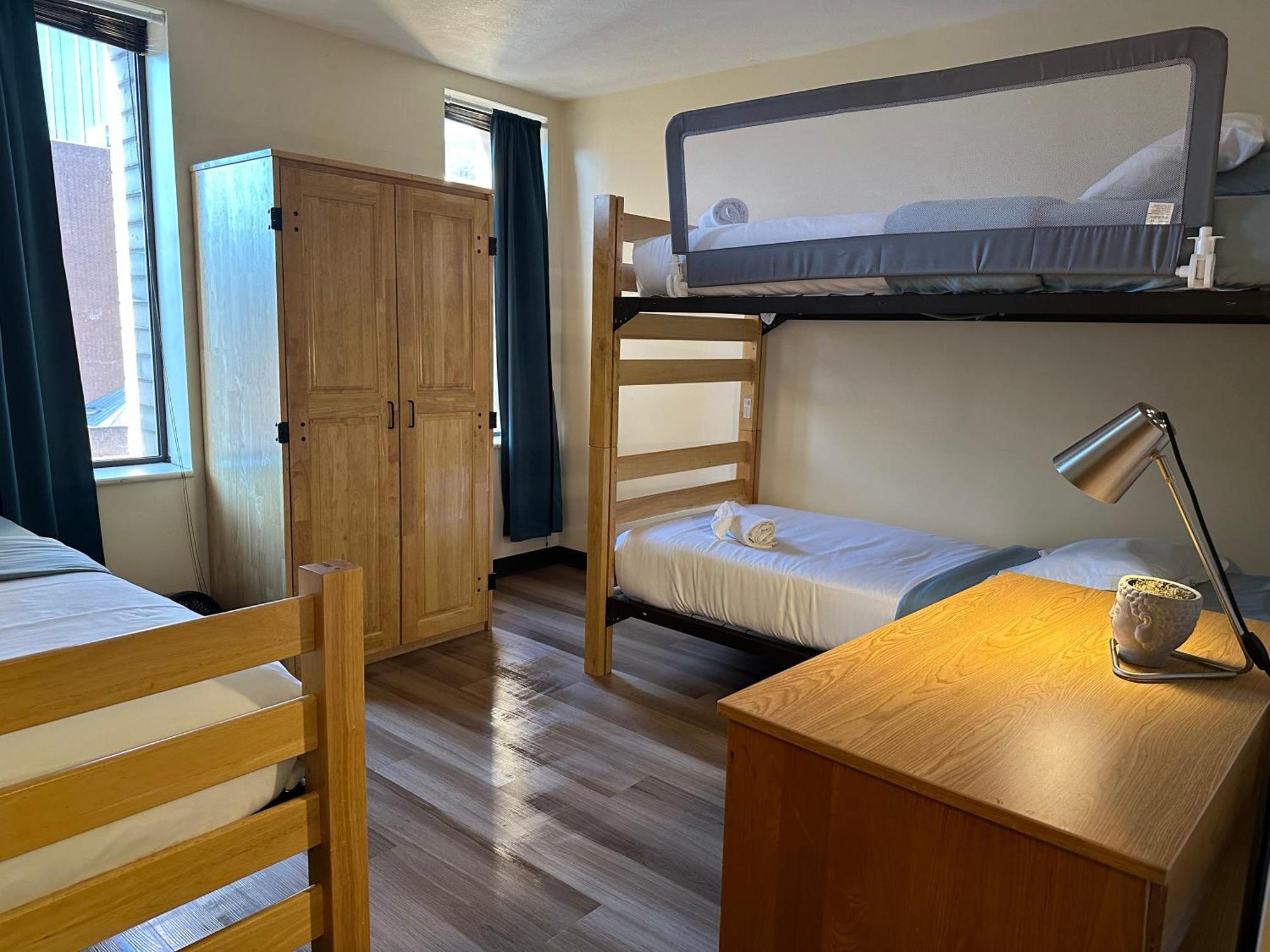 Albergue Stay Pittsburgh *