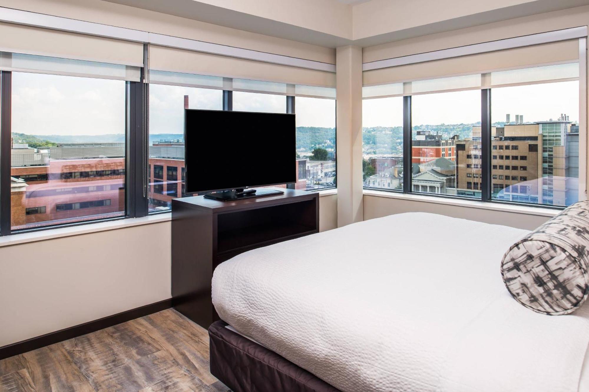 Hotel By Marriott Oakland/university Place