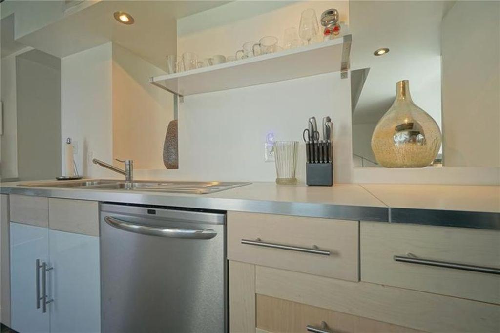 Holiday home With Yard, Sleeps 8