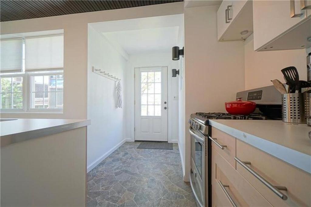 Holiday home With Yard, Sleeps 8 *