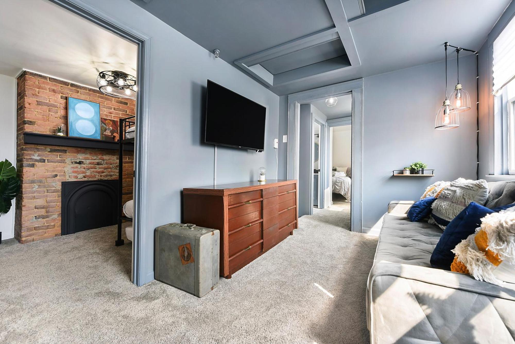 Cozy Retreat, Above The City! Pittsburgh