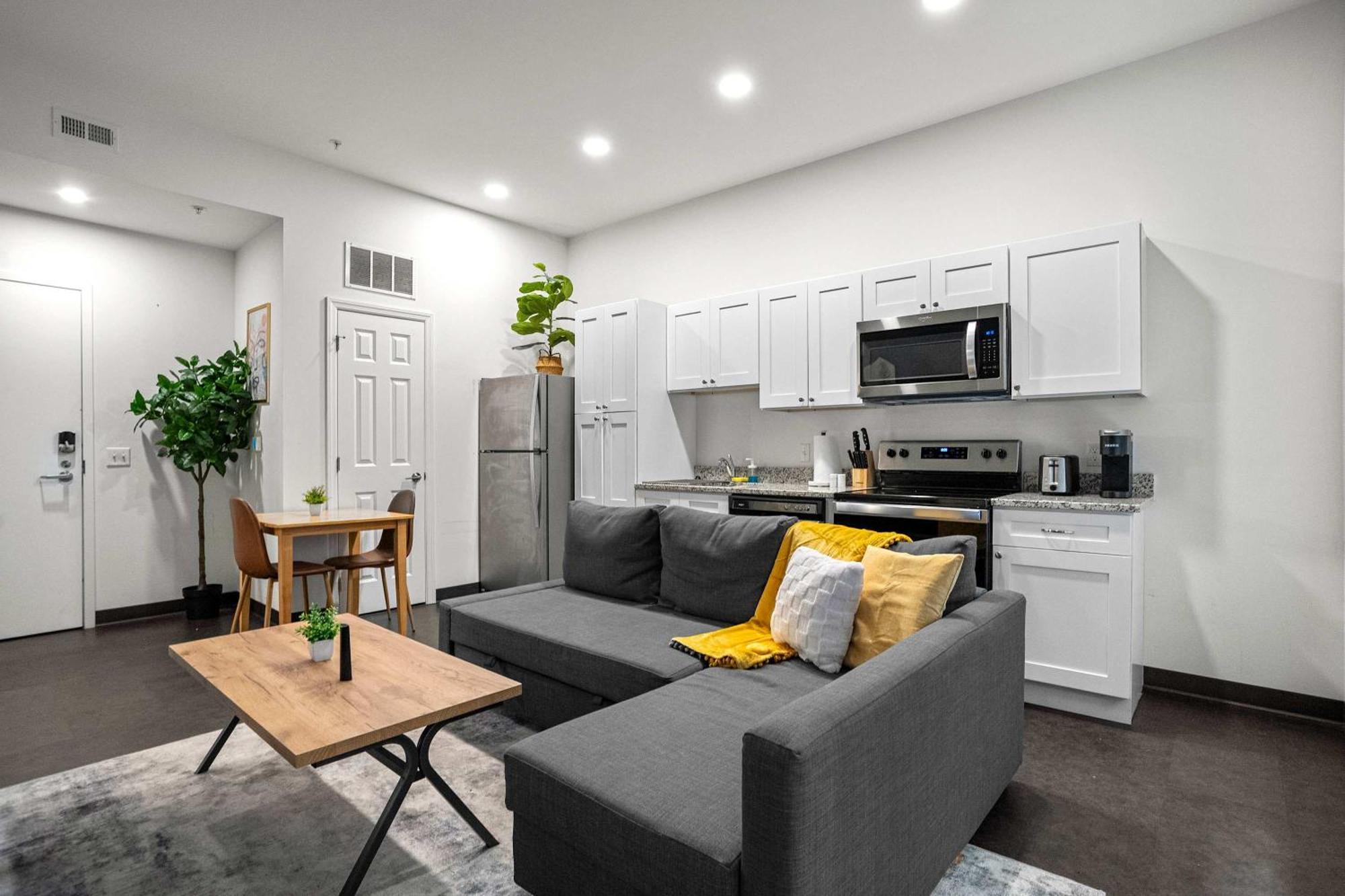 Cozysuites Stunning 1br In Downtown Pitts #12 *