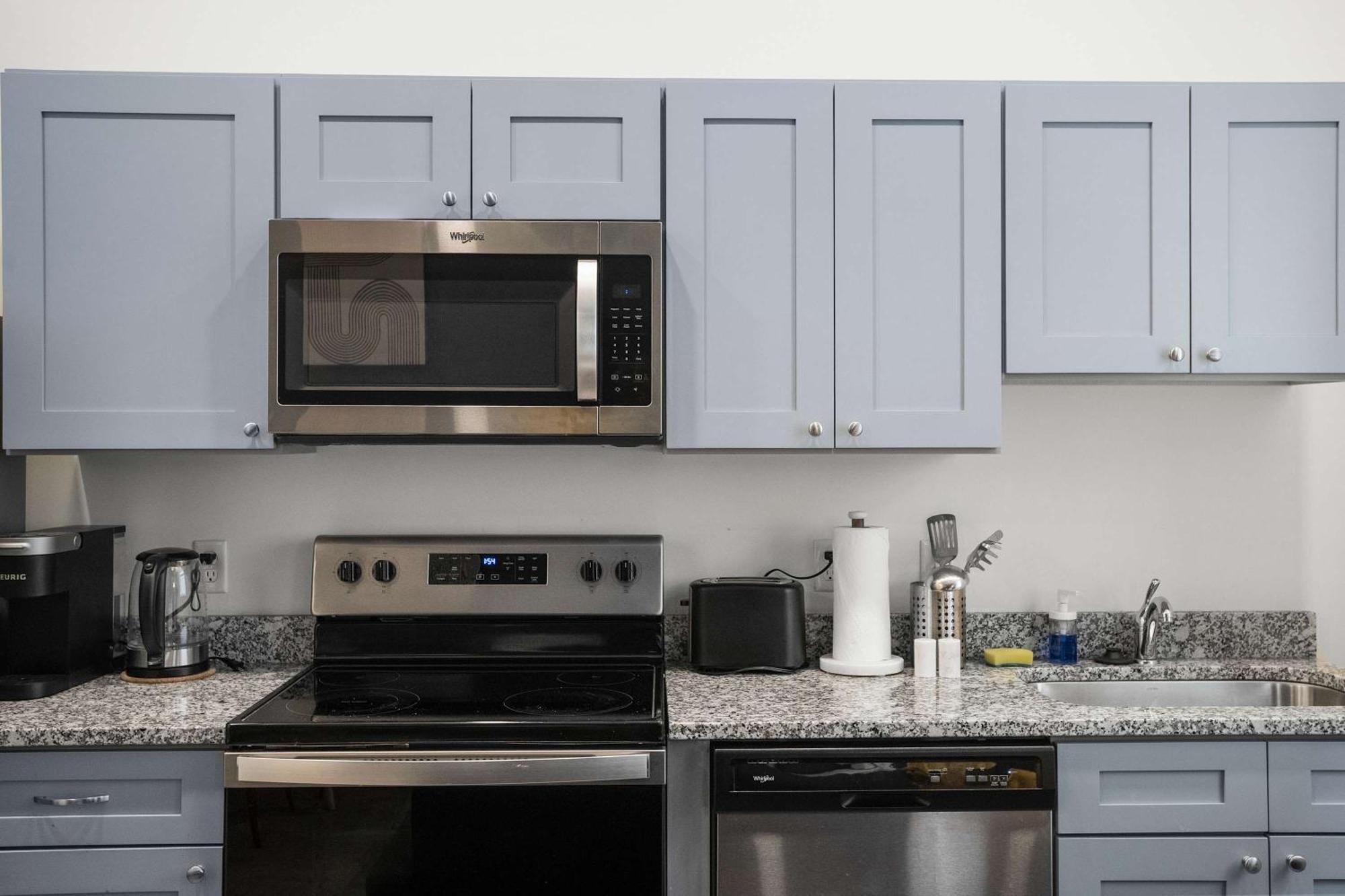 Cozysuites Modern 1br In Downtown Pitts 7