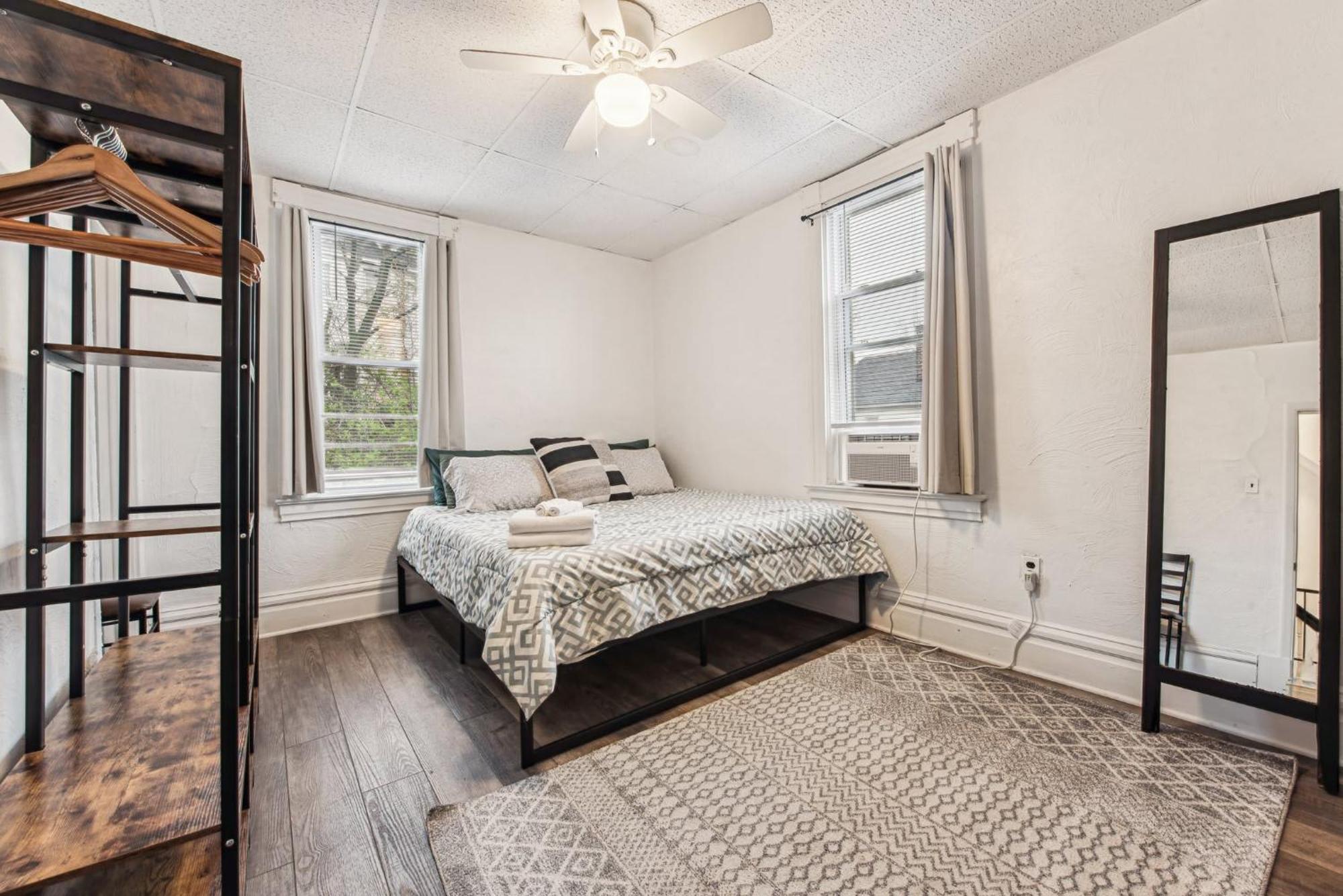 Holiday home Modern Family Friendly 3 Bedroom Great Location Pittsburgh