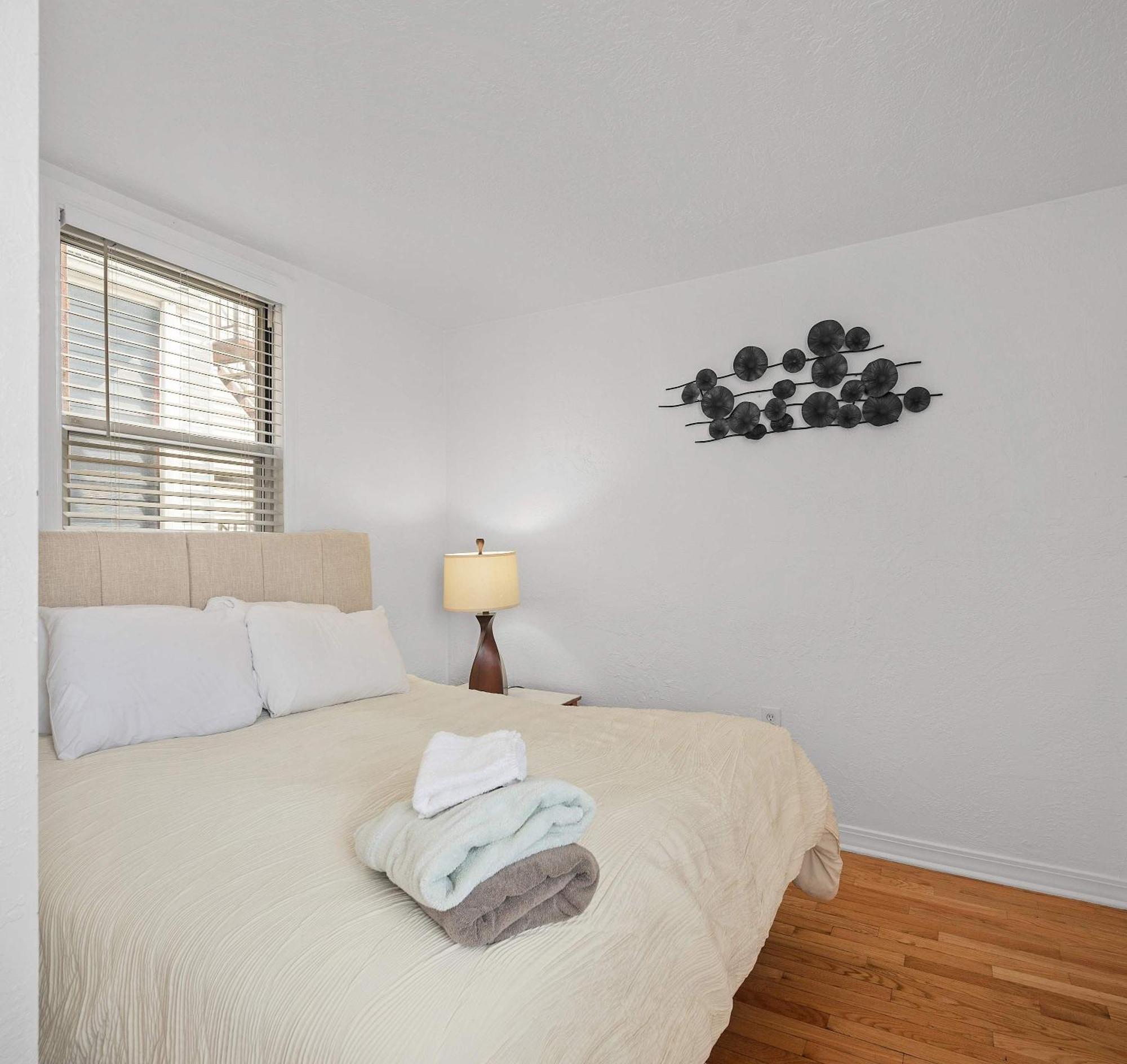 Apartment Panoramic Views On Your Front Porch *