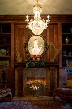 Hotel Boggs Mansion
