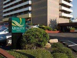 Quality Center Hotel 3*