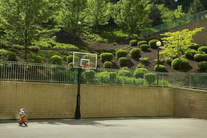 By Marriott University/medical Center 3* Pittsburgh