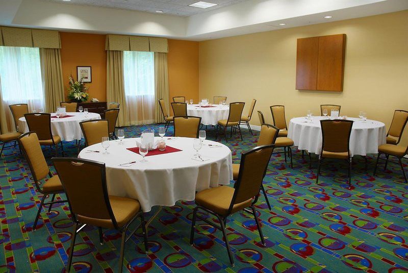 By Marriott University/medical Center Pittsburgh