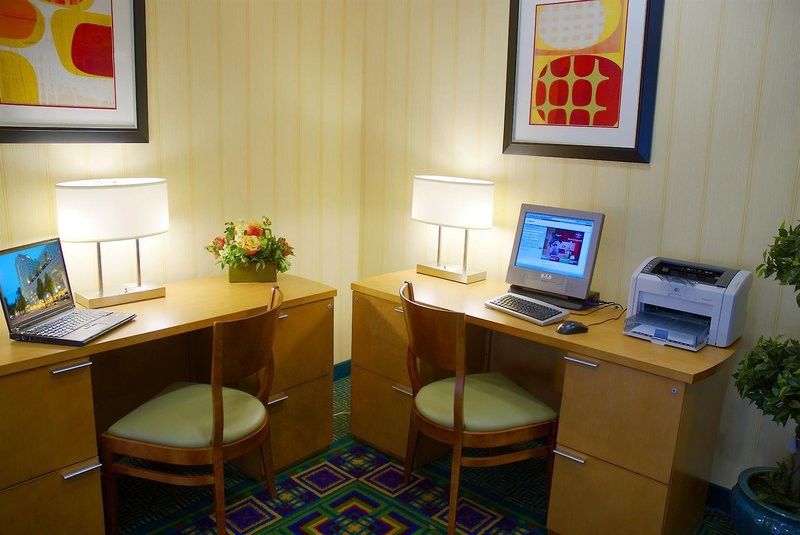 Hotel By Marriott University/medical Center 3*