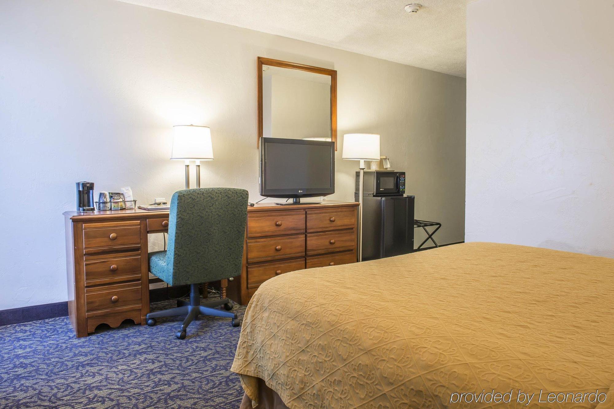 Quality Center Hotel 3*