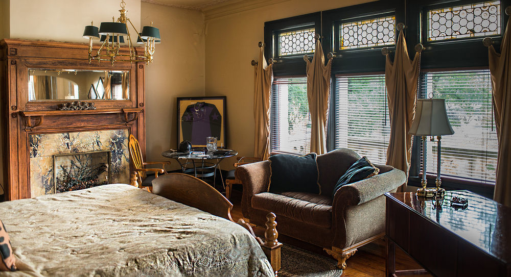 Boggs Mansion 3*
