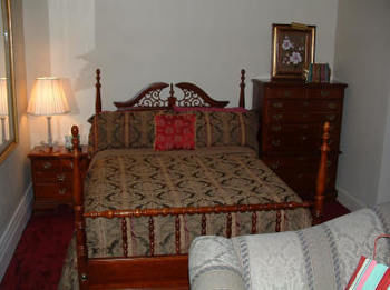 Boggs Mansion 3*