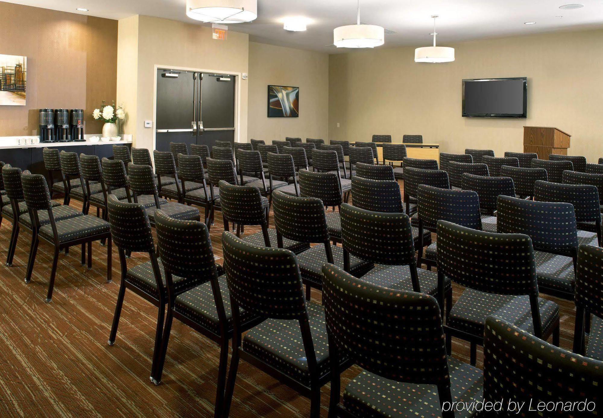 Hotel Courtyard Settlers Ridge/robinson Township