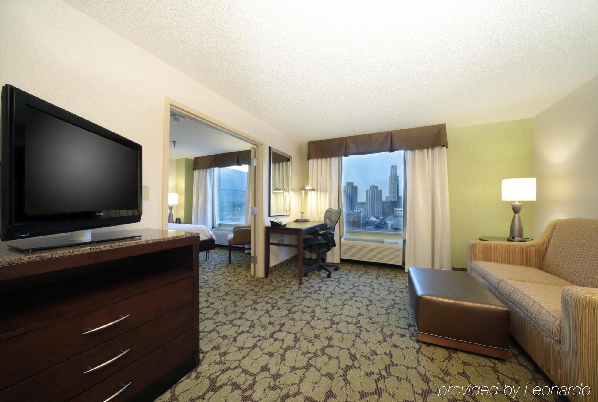 Hilton Garden Place 3*