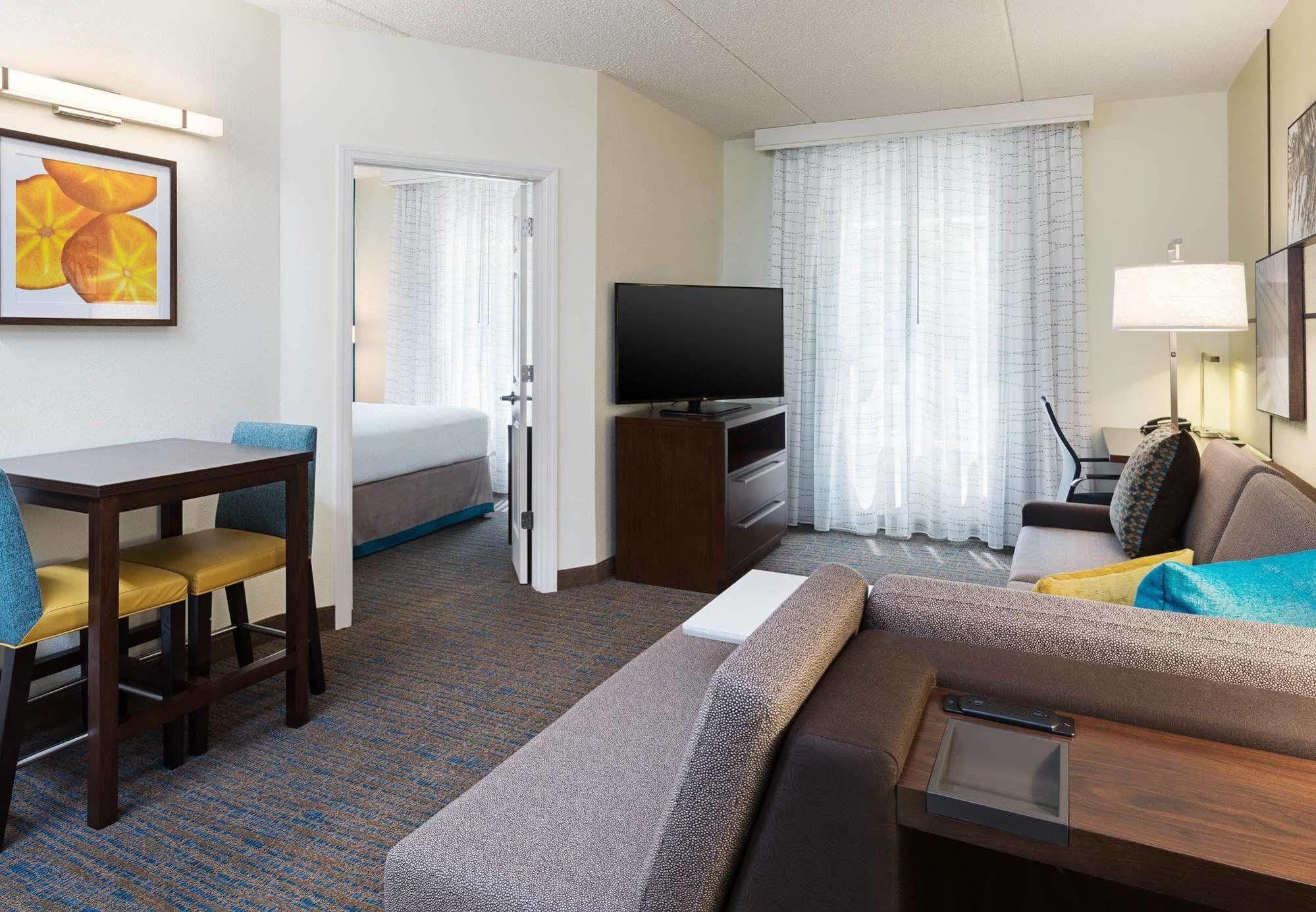 By Marriott University/medical Center Pittsburgh