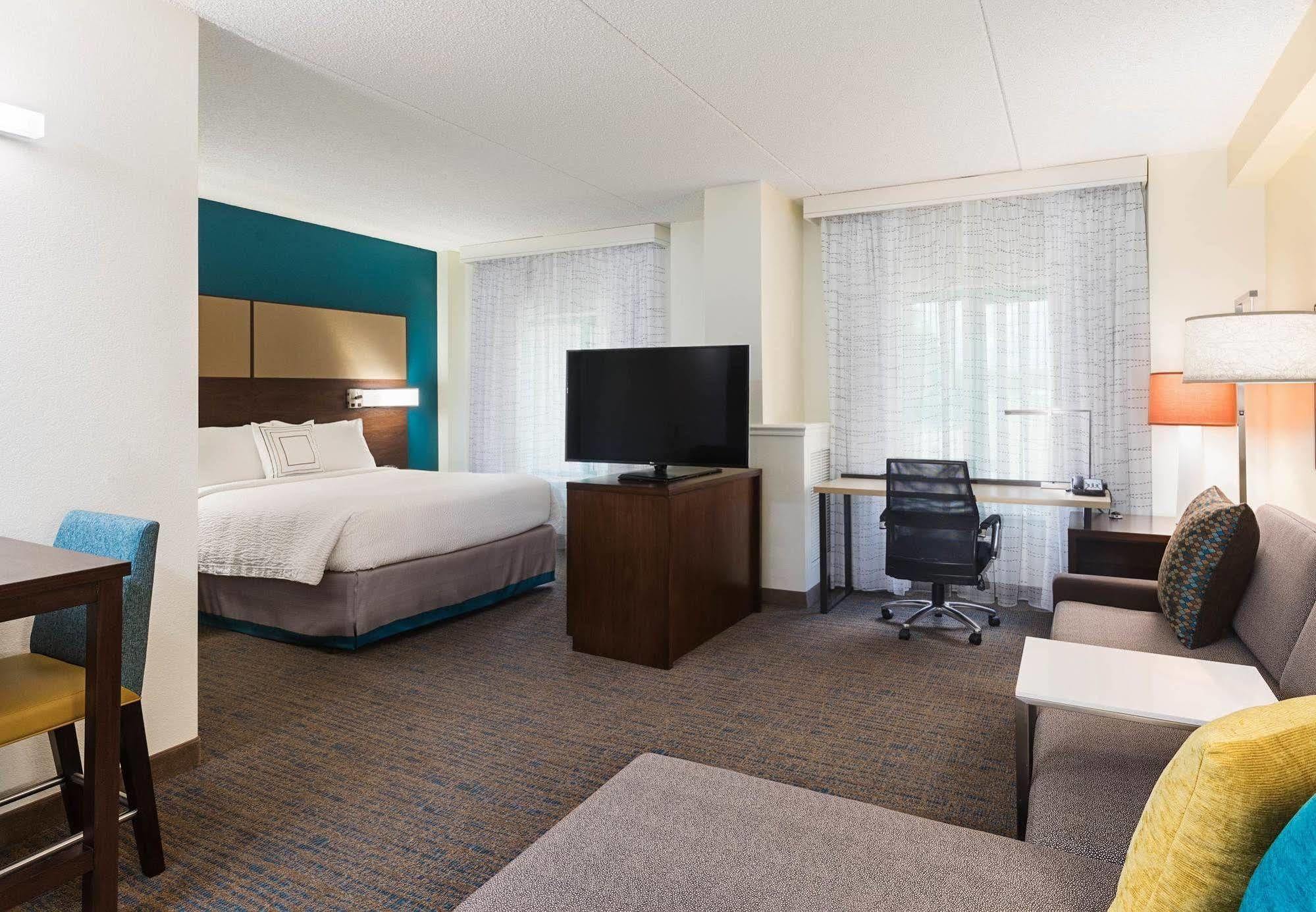 By Marriott University/medical Center Pittsburgh