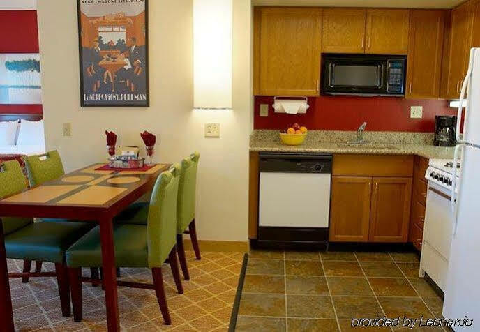 By Marriott University/medical Center 3*