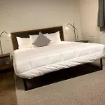 3E-*New* Apartment -5 Min From Downtown, Sleeps 4
