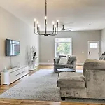 Well-Appointed Pittsburgh Home 1 Mi To Dtwn!