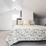 Beautiful Pittsburgh Home-Walkable Area W Parking