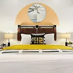 Hostwise Stays - The Washington At Chatham - Free Parking, Fitness Center
