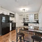 Open Floor Spacious Home, 15Min From Downtown, Private Garage, Kids Friendly