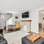Open Floor Spacious Home, 15Min From Downtown, Private Garage, Kids Friendly