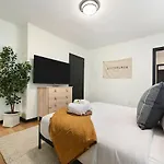 Hostwise Stays - Pet Friendly Butler St Apt, Ground Floor With Private Entrance
