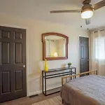 Beautiful One Bedroom City Oasis