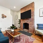 Hostwise Stays - The Lodi - Lower Lawrenceville, Beautiful!