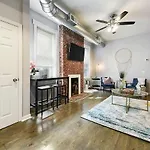 Hostwise Stays - The James Apt 1 - Patio, Free Street Parking