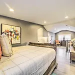 Pittsburgh Home Walkable Location!