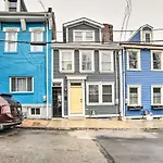 Pittsburgh Home Walkable Location!
