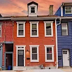King Bed / Free Parking / Arcade / Bbq / Patio