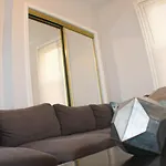2 Bedroom - Off Street Parking - Amazing View Nearby