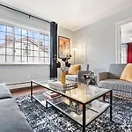 Stay Golden 1: Chic Modern-Victorian City View