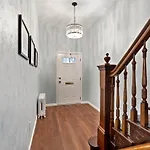 Stay Golden 1: Chic Modern-Victorian City View
